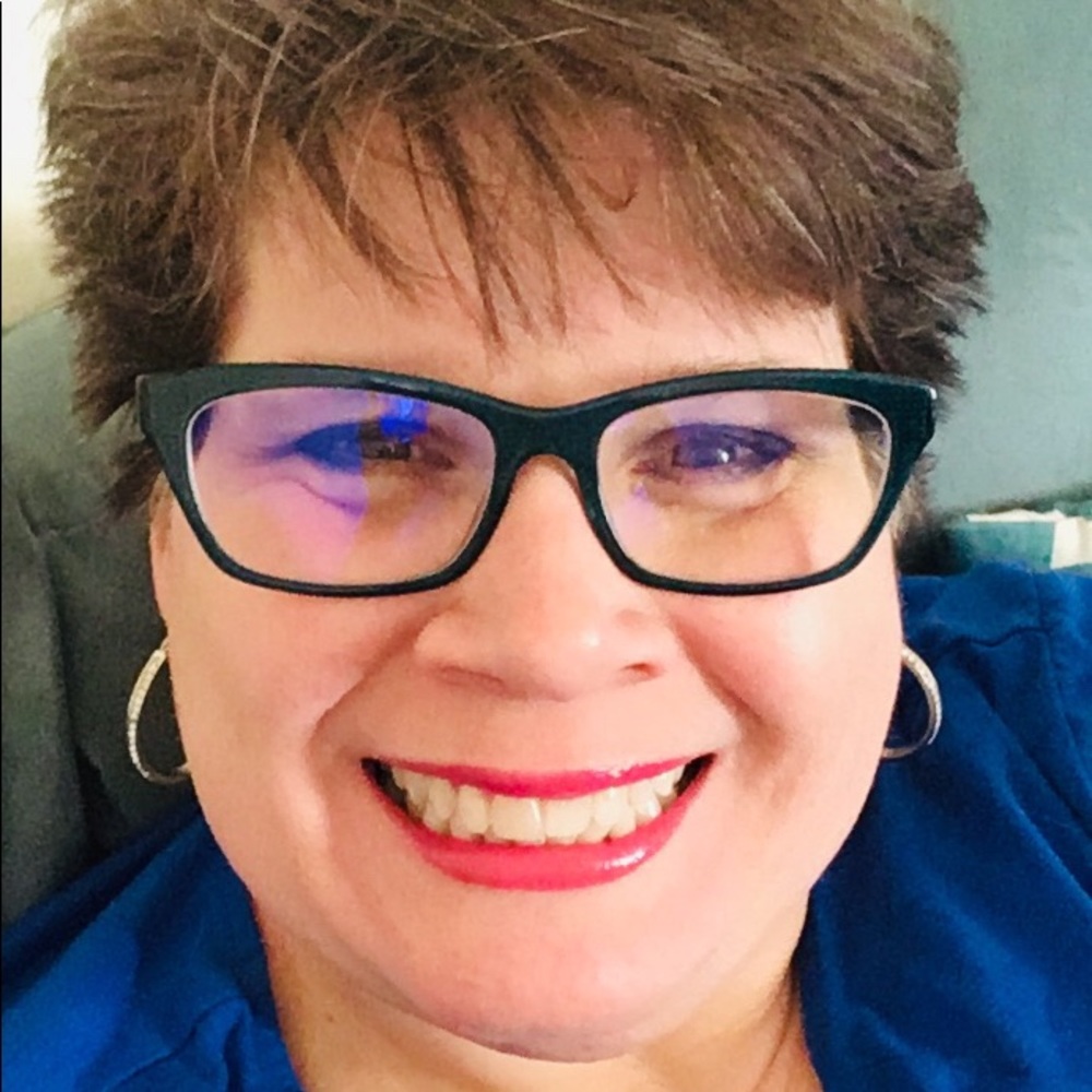 Meet your Posher, Stacy